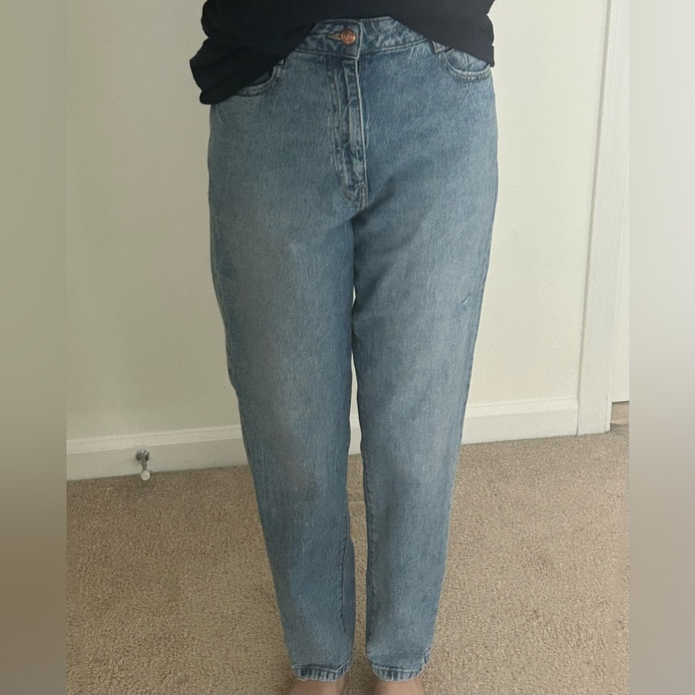 Zara denim classic mom jean. Size 6